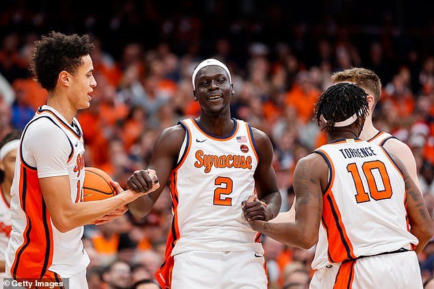 El mensaje devastador del jugador de baloncesto universitario cuando parece que ICE lo deportará