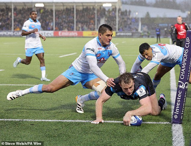 GLASGOW 25 BULLS 21: Los poderosos Warriors de Franco Smith continúan con su doble sueño tras jugar los cuartos de final de la Copa de Campeones contra el Toulon
