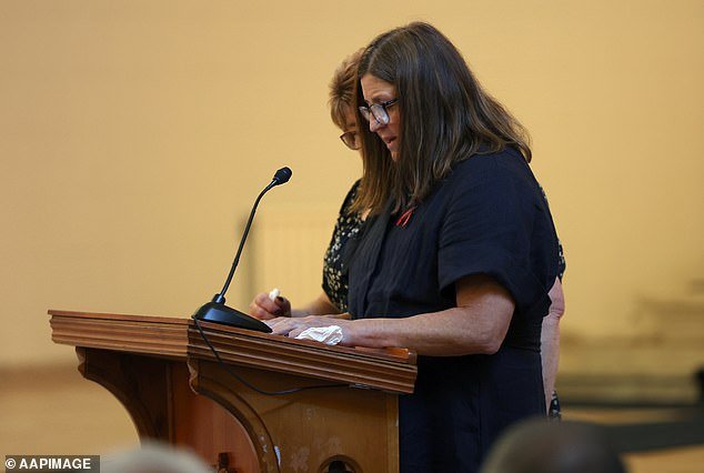 Gran giro en la saga de Dezi Freeman cuando la familia del policía asesinado Neal Thompson considera demandar a la policía de Victoria