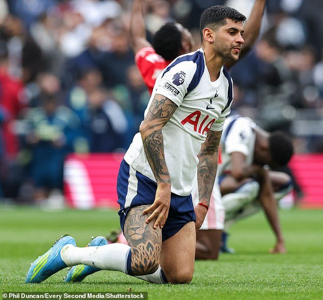 El padre de Cristian Romero revela la cláusula de rescisión en el contrato del capitán del Tottenham y analiza una posible salida de los Spurs.