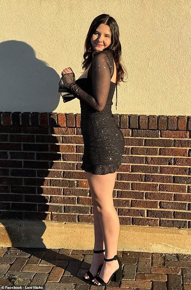 Una horrible tragedia ocurre después de que una joven de 18 años se sienta en el alféizar de la ventana de un automóvil mientras conduce por la autopista de Oklahoma.