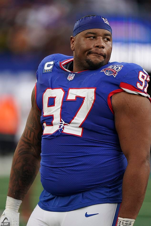 La superestrella de los Gigantes solicita un intercambio y le dice al equipo que quiere salir del choque de la NFL días antes del draft