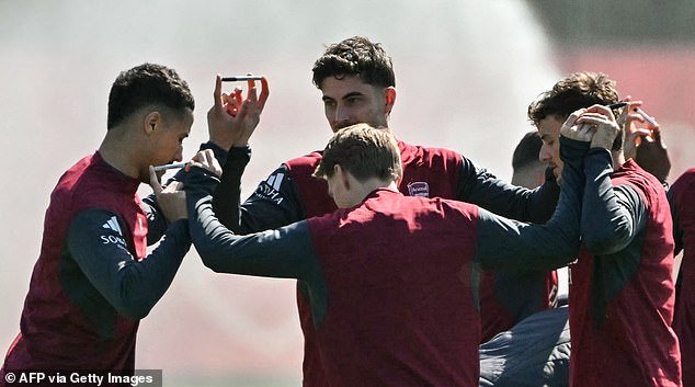 Mikel Arteta identifica lo que el Arsenal debe hacer antes del choque de la Liga de Campeones en Lisboa… y rompe el silencio sobre la extraña rutina de entrenamiento