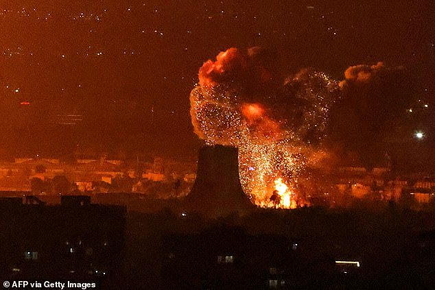 ‘Estamos ahora en una guerra mundial’: la escalofriante predicción del multimillonario fundador de un fondo de cobertura estadounidense, Ray Dalio, y el ciclo de acontecimientos que nos ha puesto ‘a un paso del conflicto entre las grandes potencias del mundo’