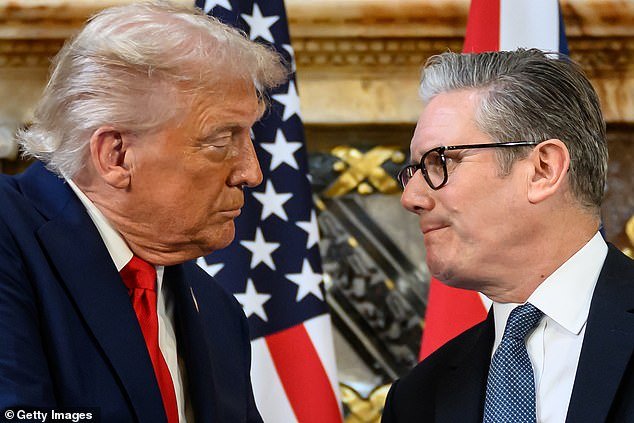 RICHARD LITTLEJOHN: Mi padre en la Royal Navy habría odiado a Trump… pero habría apoyado la batalla contra los nazis iraníes. Aquí está la verdadera cuestión de esta guerra.