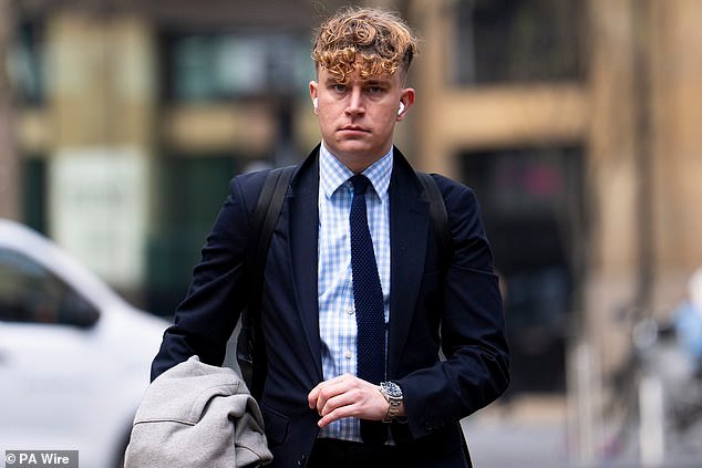 El oficial de policía que abusó de sus novias y les desangró miles de libras por su adicción al juego, declarado culpable de fraude y control coercitivo.