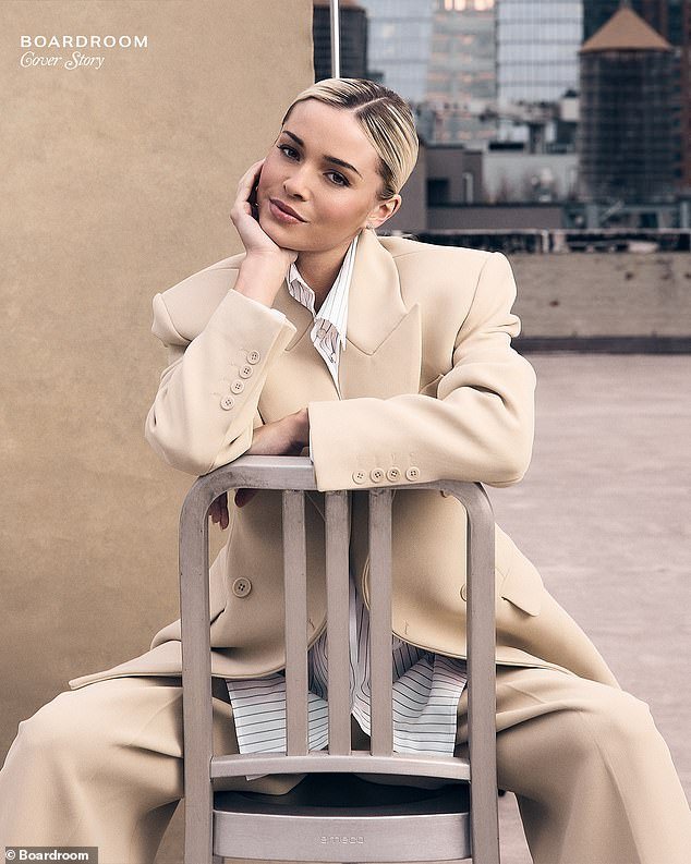 Livvy Dunne sorprende en una nueva sesión de fotos mientras habla sobre sus negocios y su vida después de la gimnasia.