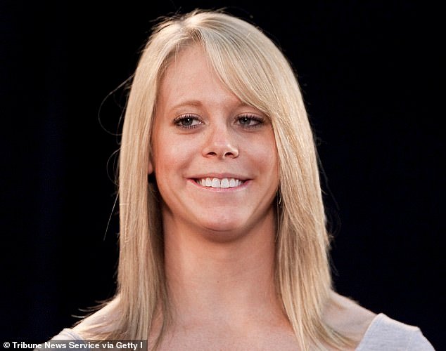 La ex jugadora de baloncesto de Baylor muere a los 36 años mientras el legendario entrenador la recuerda como una ‘gran líder’