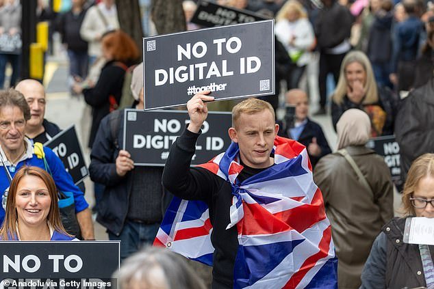 Las nuevas tarjetas de identificación digitales de Starmer no revelarán si eres hombre o mujer