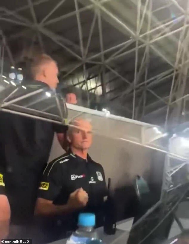 Ivan Cleary en problemas por el gesto de LEWD hacia un fanático de los Bulldogs