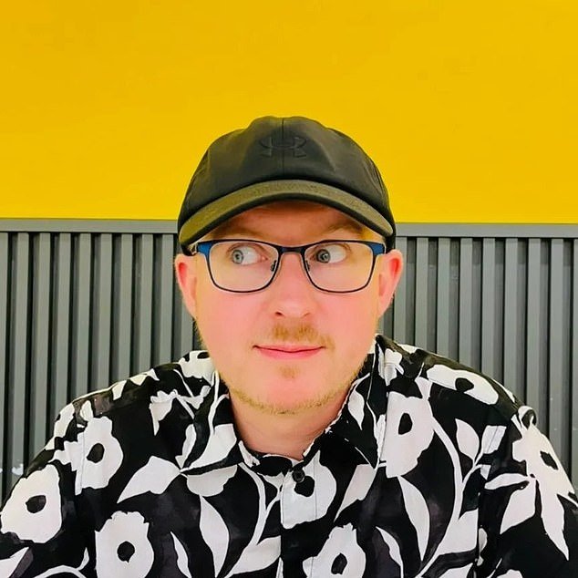 El director del primer bar sin alcohol de Escocia chocó su coche mientras el límite de conducción bajo los efectos del alcohol era más de cuatro veces mayor.