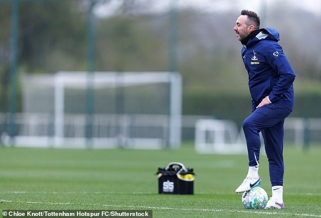 Lo que Roberto De Zerbi cambió en sus primeros 10 días en el Tottenham: la nueva forma de jugar, por qué realizó entrenamientos más largos y las seis estrellas de los Spurs por las que ‘ronronea’