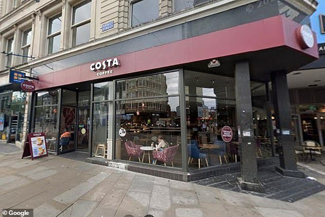 Costa Coffee ‘contrata a porteros para vigilar alimentos y bebidas’ mientras High Street aborda la epidemia de robos en tiendas
