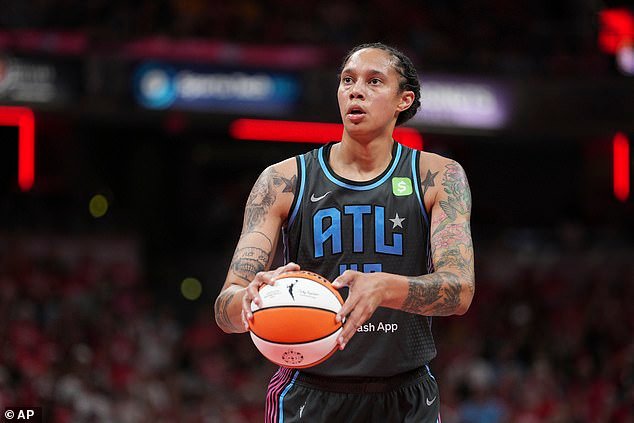 Brittney Griner acuerda un contrato de agente libre por valor de 1 millón de dólares tres años después de ser liberada del campo de prisioneros ruso