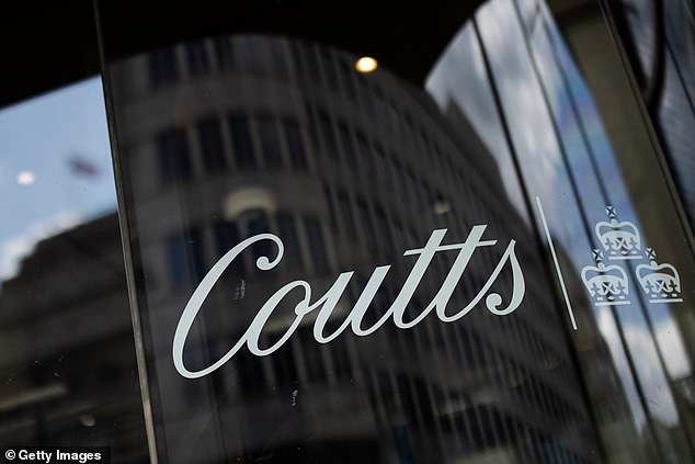 El banco King Coutts da la espalda a los millonarios: la cantidad mínima que los clientes necesitan para abrir una cuenta aumenta de 1 millón de libras a 3 millones de libras