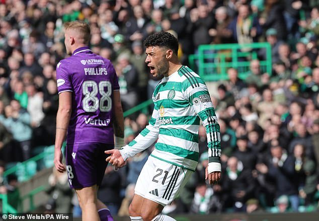 Oxlade-Chamberlain ofrece calidad de estrella mientras el Celtic logra la victoria sobre St Mirren para mantener vivas las esperanzas de título
