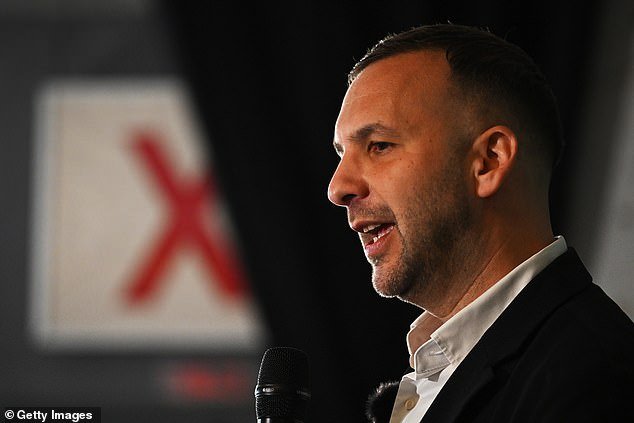 Zack Polanski está intentando engañar al país para que prohíba las carreras. Pero el Grand National demostró por qué era necesario evitar que provocara un agujero de 4.100 millones de libras en la economía, escribe DOMINIC KING.