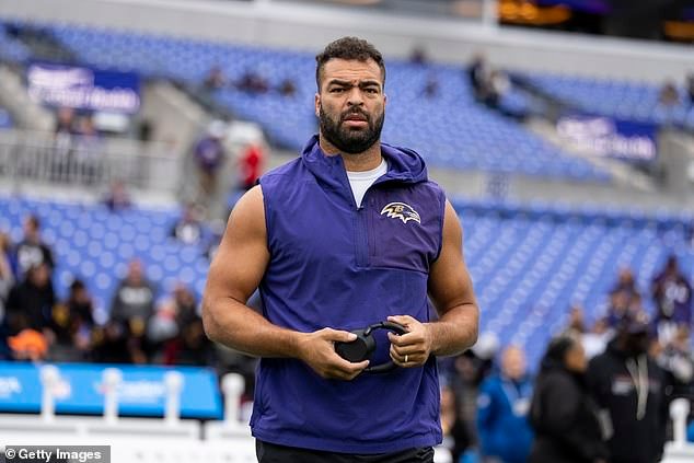 La estrella de la NFL lanza una bomba sobre su familia biológica después de ser adoptada cuando era un bebé