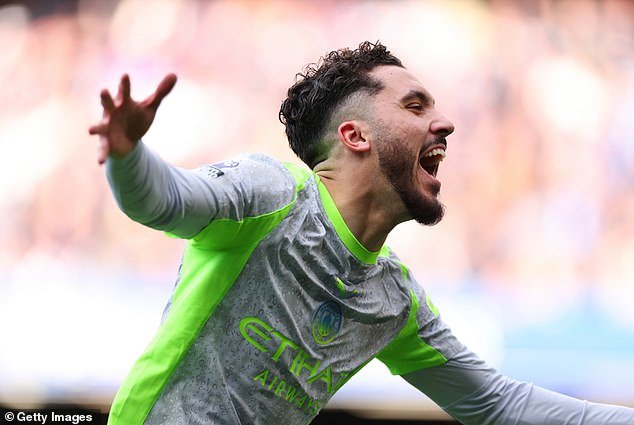 Cómo el “único” Rayan Cherki impulsa la lucha por el título del Manchester City y el momento nunca antes visto en la victoria del Chelsea que muestra por qué hay más por venir, escribe JACK GAUGHAN