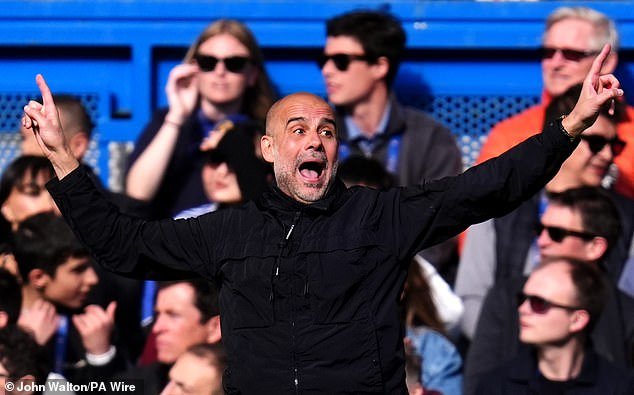 ‘Te lleva a otro nivel’: Cómo Pep Guardiola dominó el arte de la carrera por el título – JACK GAUGHAN revela los geniales movimientos que mantienen al Manchester City prosperando en la carrera por el título… y por qué el Arsenal está colapsando