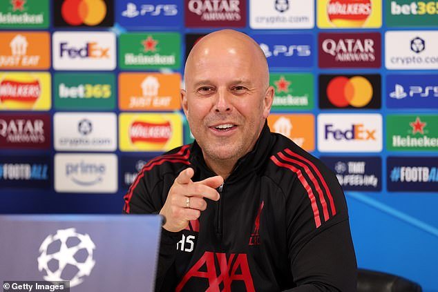 Arne Slot lanza un desafiante grito de guerra mientras el Liverpool busca el milagro de la Liga de Campeones contra el PSG, con un cauteloso Luis Enrique compartiendo su miedo a la ‘trampa’ de Anfield