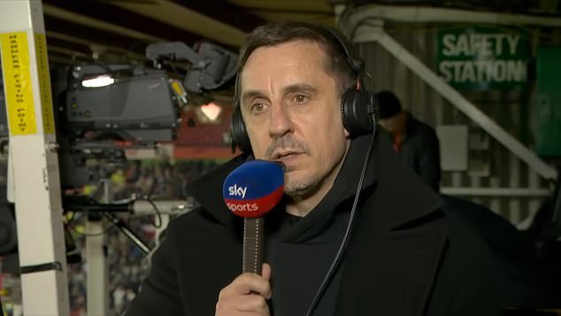Gary Neville nombra a los cinco mejores centrocampistas de la Premier League MUY diferentes del ‘sesgado’ Jamie Carragher