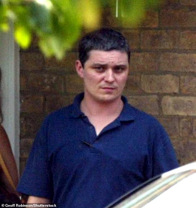 El asesino de Soham, Ian Huntley, murió después de ser golpeado en la cabeza “varias veces con una barra de metal” durante un ataque a la prisión, según una investigación.