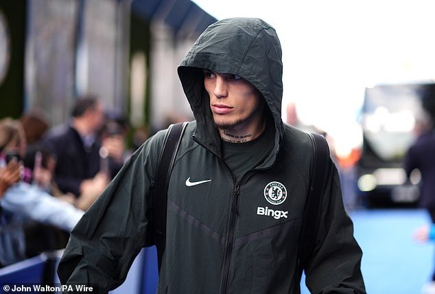 Alejandro Garnacho elimina videos del Chelsea de su cuenta de TikTok y vuelve a publicar a los fanáticos del Man United pidiendo su regreso, luego de que informes afirmaran que los Blues quieren un nuevo extremo izquierdo.