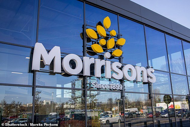 Morrisons revela planes para eliminar cientos de puestos de trabajo en la oficina central en una ‘reorganización de la IA’