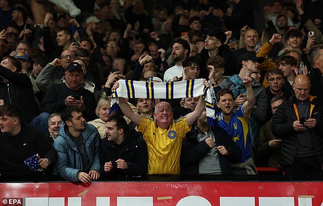 Michael Carrick se arriesga a la ira impulsiva de Sir Jim Ratcliffe después de la derrota del Man United ante el Leeds, y estas son las estrellas que quedaron gravemente expuestas en una derrota aleccionadora, escribe CHRIS WHEELER