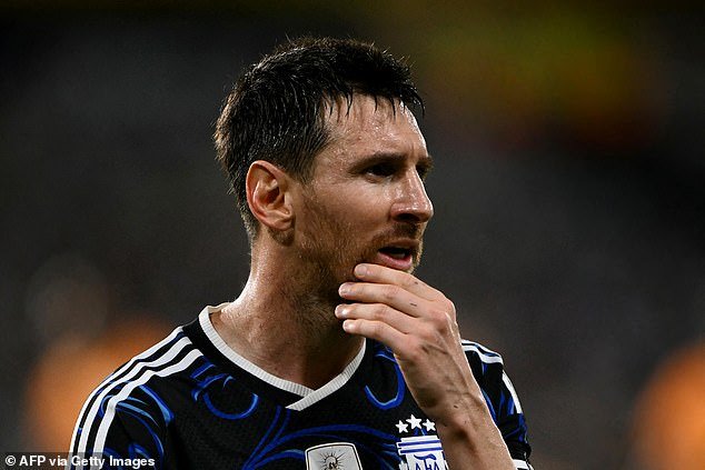 Lionel Messi ‘acusado de fraude con la estrella del fútbol enfrenta un juicio explosivo después de faltar al partido de Argentina’