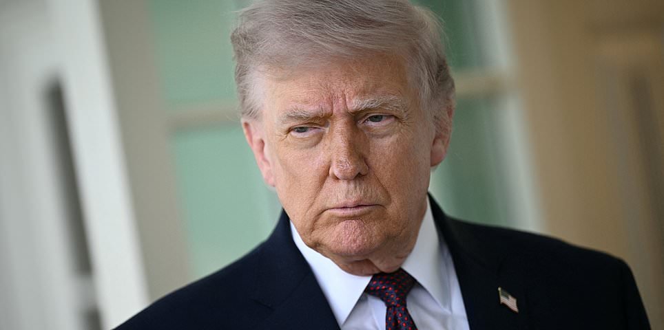 Trump dice que la guerra “casi ha terminado” y quiere un “gran acuerdo” en las conversaciones con Irán mientras Estados Unidos dice que el bloqueo del Estrecho de Ormuz está “plenamente implementado” – Actualizaciones