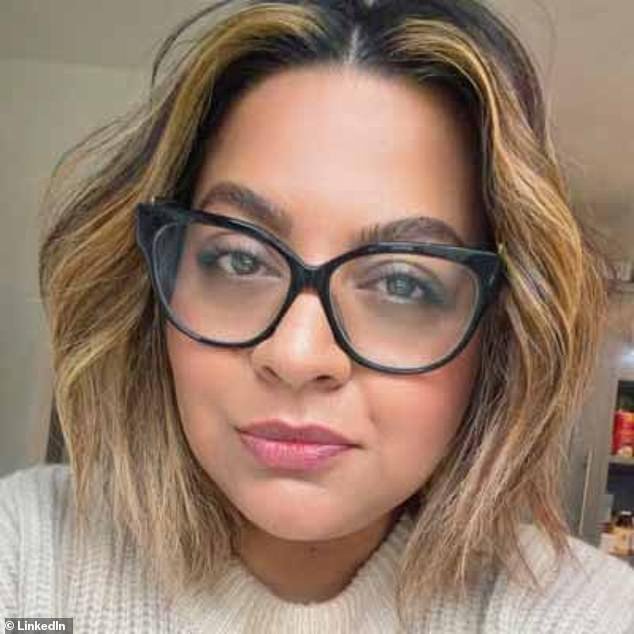 El jefe de diversidad escolar que bloqueó la visita de un legislador judío fue despedido después de decir que los terroristas de Hamas que masacraron a israelíes el 7 de octubre eran “héroes que luchaban por la justicia”.