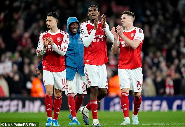 Arsenal 0-0 Sporting Lisboa (1-0 global) CLASIFICACIONES DE LOS JUGADORES: ¿Qué estrella ha “dado un paso adelante” después de las recientes luchas? ¿Quién era un “personaje frustrante”? ¿Y qué actuación se puede llamar “caprichosa”?