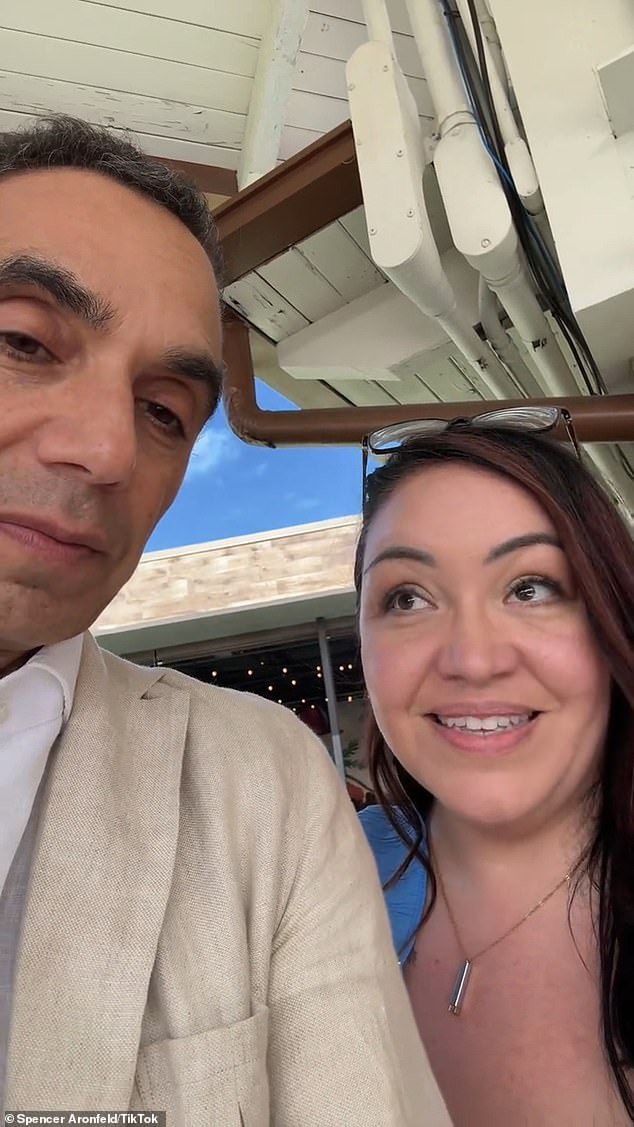 Una enfermera de California de 45 años gana 300.000 dólares del Carnaval después de beber 14 tragos de tequila, luego se cayó y se lastimó