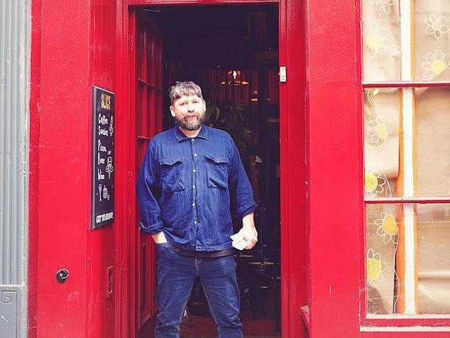 La hamburguesería es criticada por rechazar a personas alérgicas