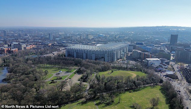 Newcastle Confidential: Revelado – Toon busca un SEGUNDO sitio para un nuevo estadio, los murciélagos se apoderan del campo de Leazes Park, los saudíes competirán por la cumbre de Matfen Hall, cómo afectará la desaparición del LIV al club, la lesión de Bruno Guimaraes y la verdad sobre el futuro de Anthony Gordon