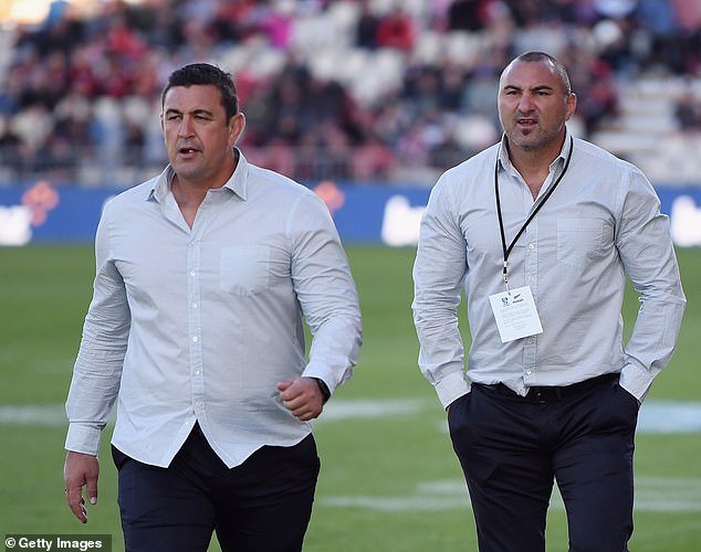 MUNSTER EN EL MENSAJE: Malos resultados en el campo, salidas de entrenadores, 100 empleados amenazados con despidos y ahora ex jugadores dimitiendo en protesta en el último espectáculo: en una temporada de enfrentamientos, ¿por qué este nombramiento de Randle es OTRO gol en propia meta?