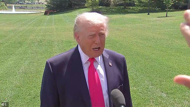 Trump arremete salvajemente contra el Papa Leo en medio de la disputa por la guerra de Irán y se burla de que él mismo volará a Pakistán para llegar a un acuerdo