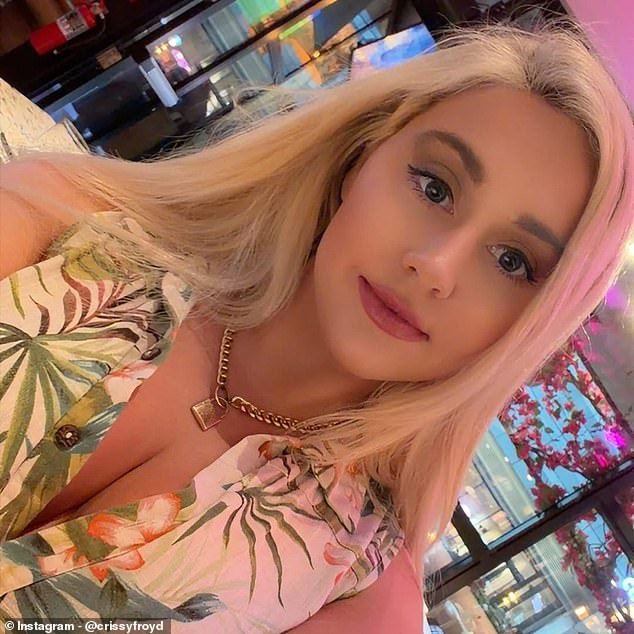 La reportera despedida de la NFL Crissy Froyd duplica las críticas a Dianna Russini en una ardiente declaración después de perder su trabajo por una publicación brutal