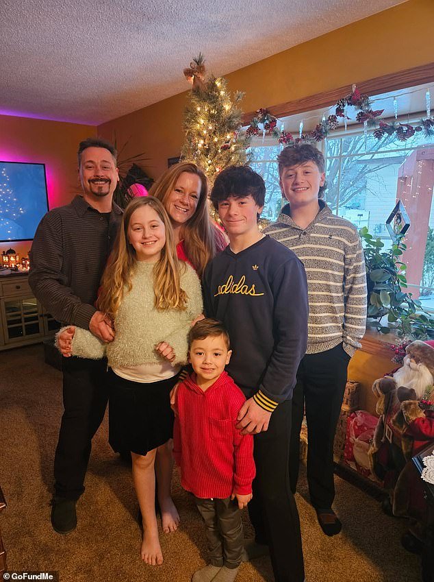 Tragedia después de que un adolescente de Minnesota con un historial de conducción atroz decidiera enviar un mensaje de texto mientras se acercaba su familia que conducía una camioneta con su hija de 11 años adentro.