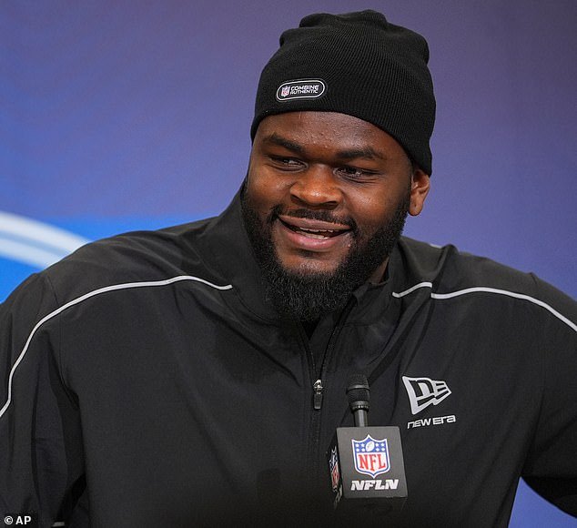 El prospecto lesionado de la NFL envía una carta desesperada a los equipos en su último esfuerzo por ser reclutado