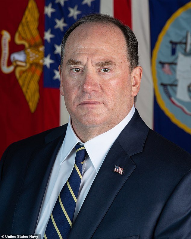 Otro alto funcionario militar estadounidense dimite en medio del conflicto en curso entre Trump e Irán.