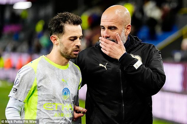 Pep Guardiola insiste en que el Manchester City está listo para aprovechar una “gran oportunidad” después de alcanzar la cima, pero admite que podrían verse obligados a hacer cambios en la semifinal de la Copa FA.