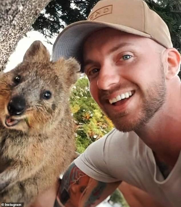 El ex francotirador militar que ejecutó al jefe motociclista Nick Martin frente a cientos de espectadores en una carrera de resistencia en Perth ha sido desenmascarado por primera vez en cinco años.