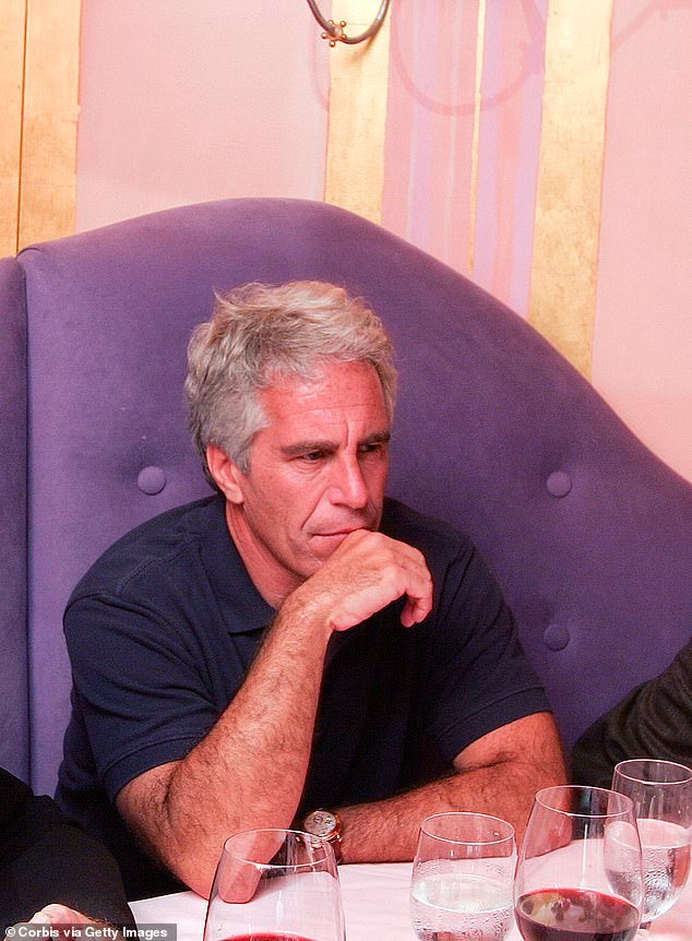 Jeffrey Epstein alojó a víctimas femeninas en apartamentos en Kensington y Chelsea años después de que la policía británica decidiera no investigarlo.