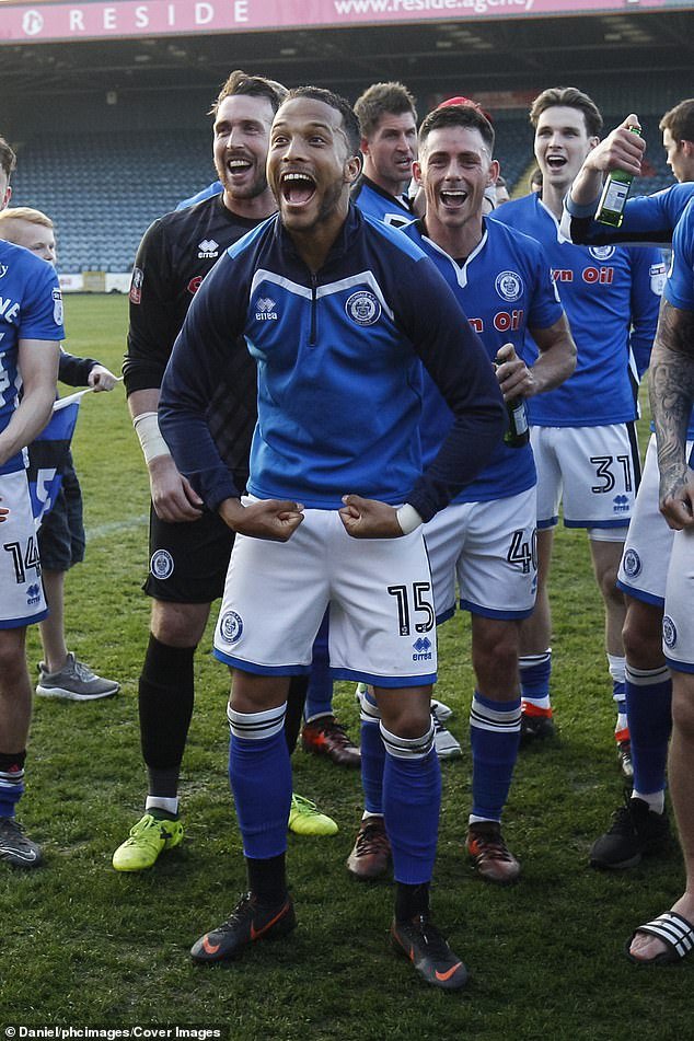 “Se puede sentir cuando un club está bien administrado y eso es inconfundible aquí: vamos a ganar esto”: el viaje de Rochdale a través de la tragedia, el exilio y casi el olvido hasta una titánica lucha por el ascenso.