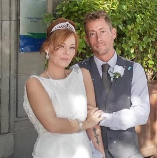 Marido abusivo cuya esposa saltó a la muerte desde el puente apelaciones contra condena por homicidio involuntario