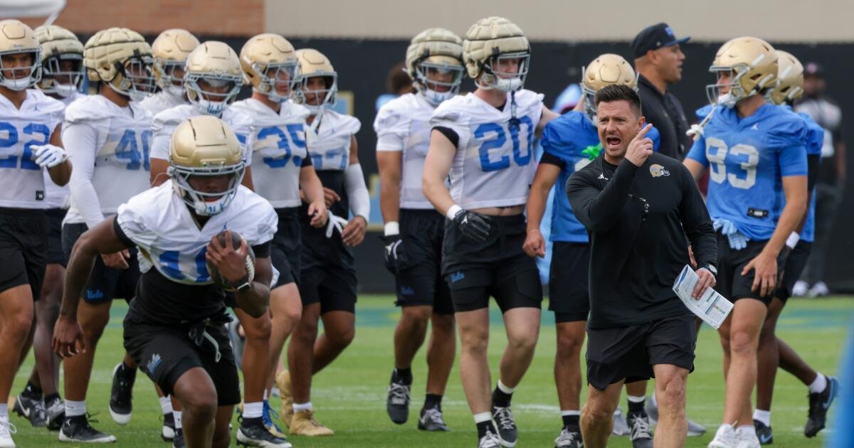 El entrenador de UCLA, Bob Chesney, califica a los Bruins por su esfuerzo, no por su perfección