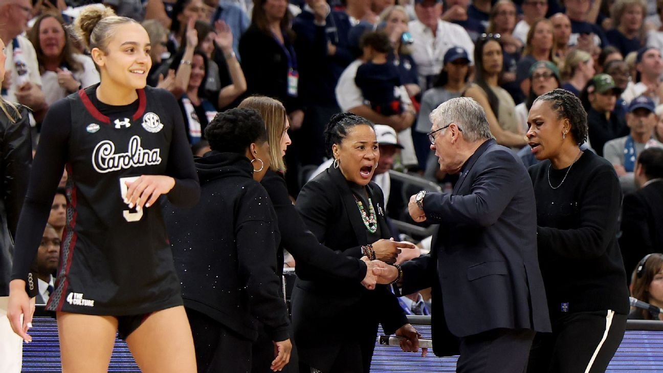 Geno Auriemma de UConn se disculpa con Carolina del Sur por su arrebato